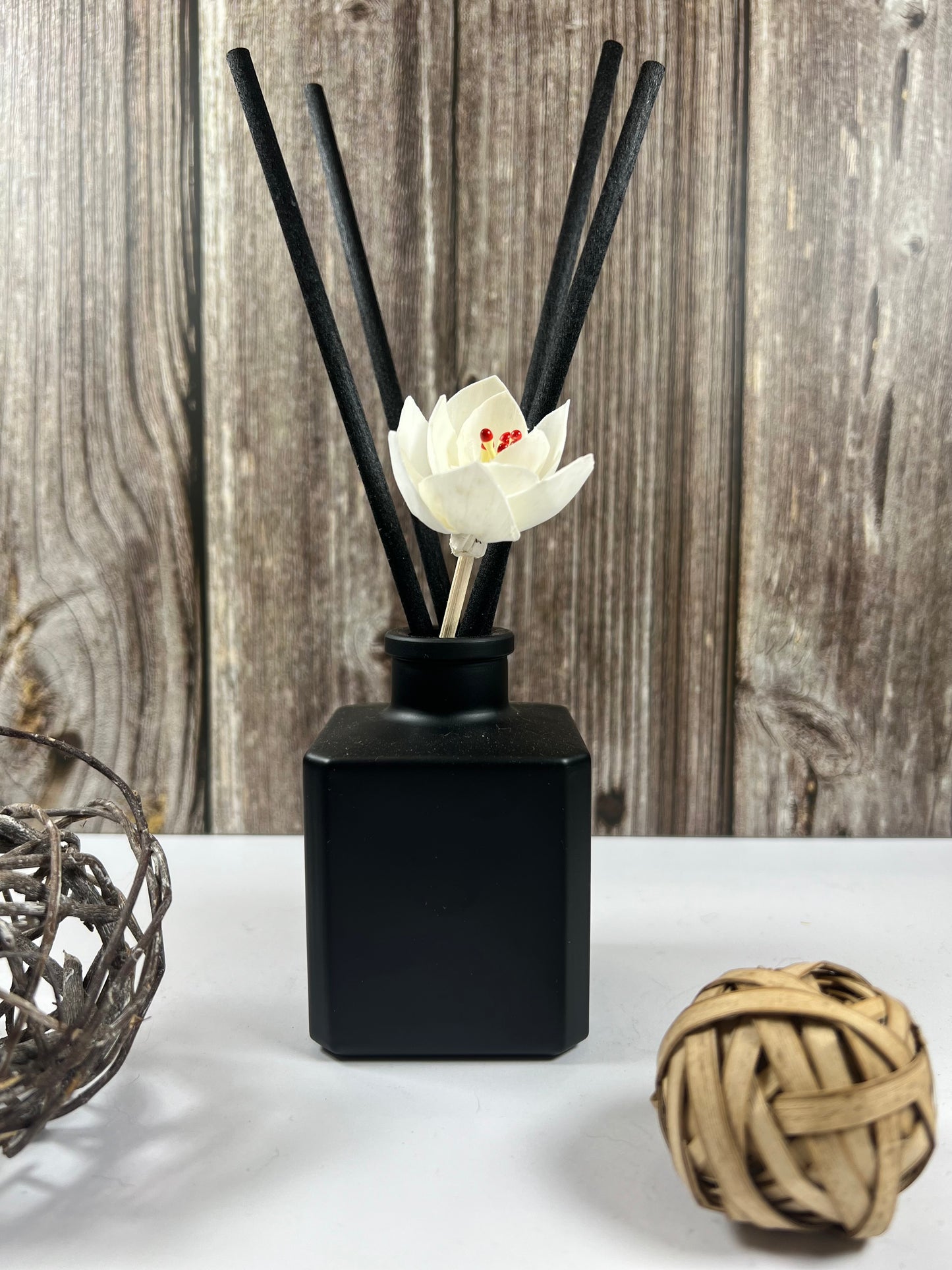 Reed Diffuser-Bacarrat type
